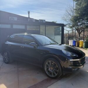 Porsche Cayenne Platinum edition