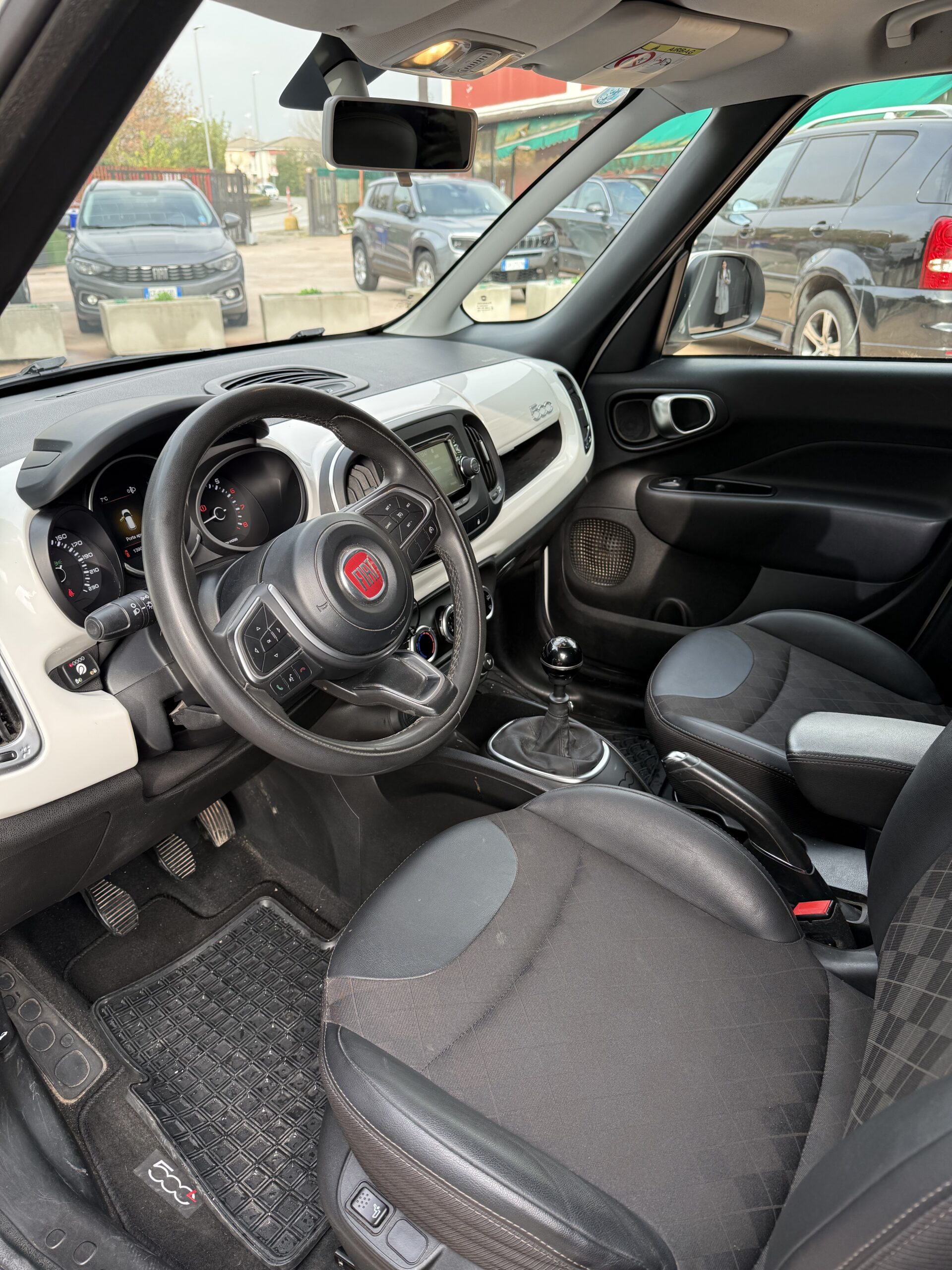 Fiat 500L 1.4 95 CV Cross con impianto GPL - immagine 8