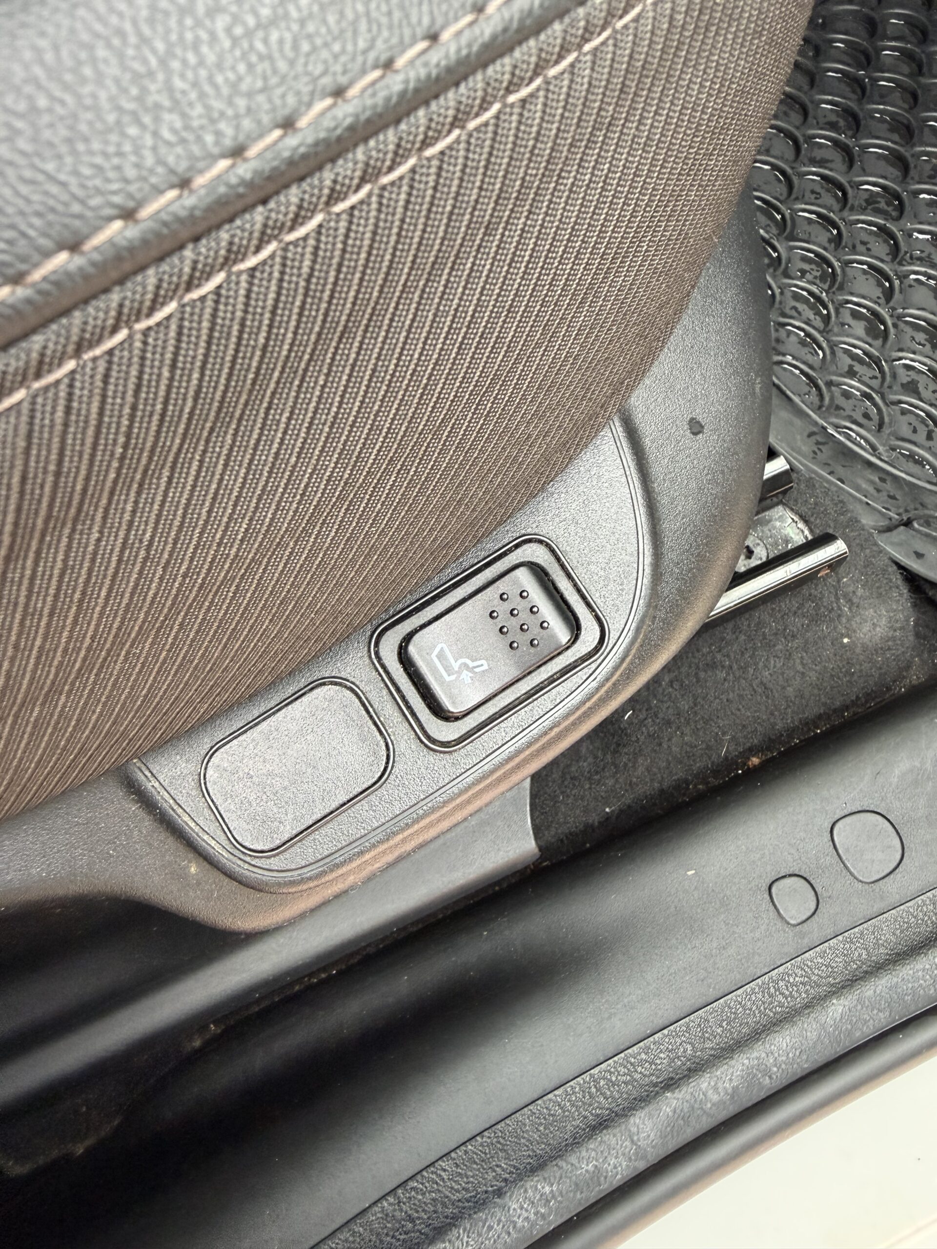 Fiat 500L 1.4 95 CV Cross con impianto GPL - immagine 12