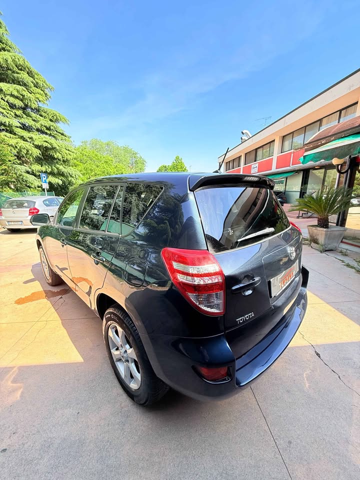 Toyota Rav 4 - immagine 6