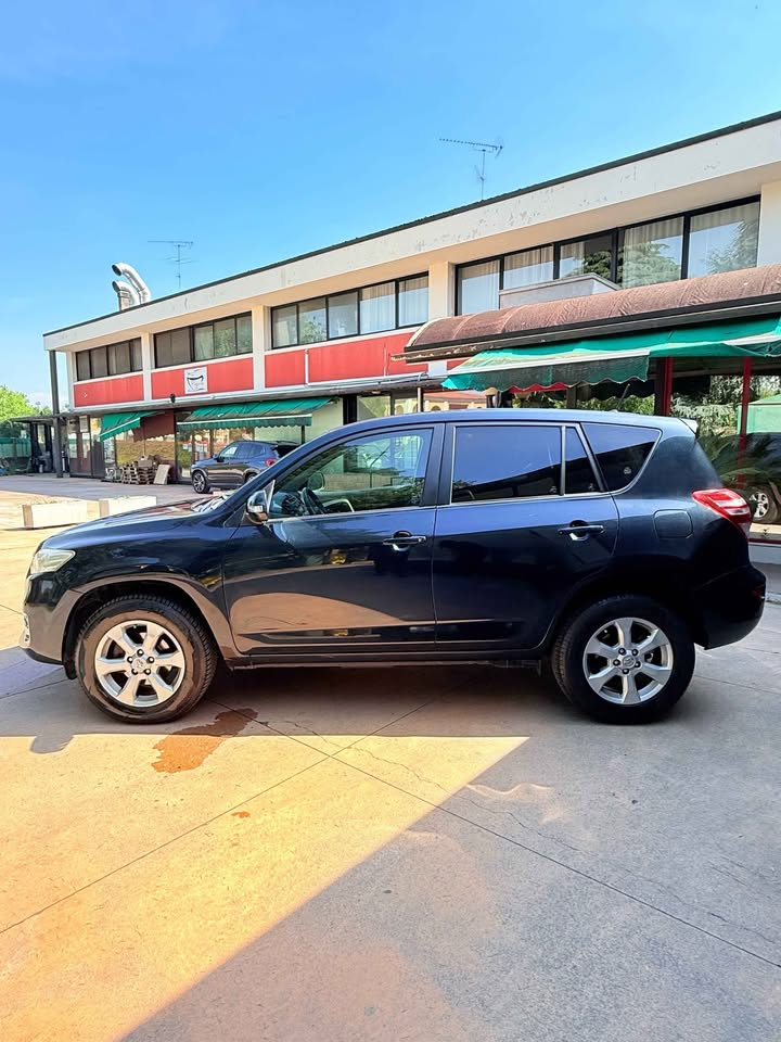 Toyota Rav 4 - immagine 10