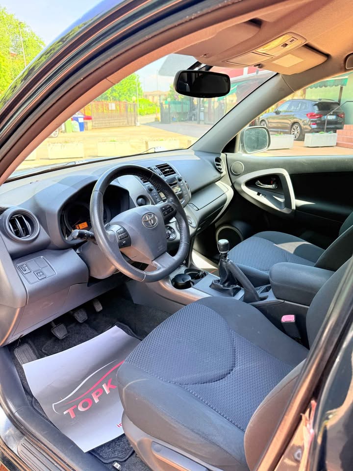 Toyota Rav 4 - immagine 11