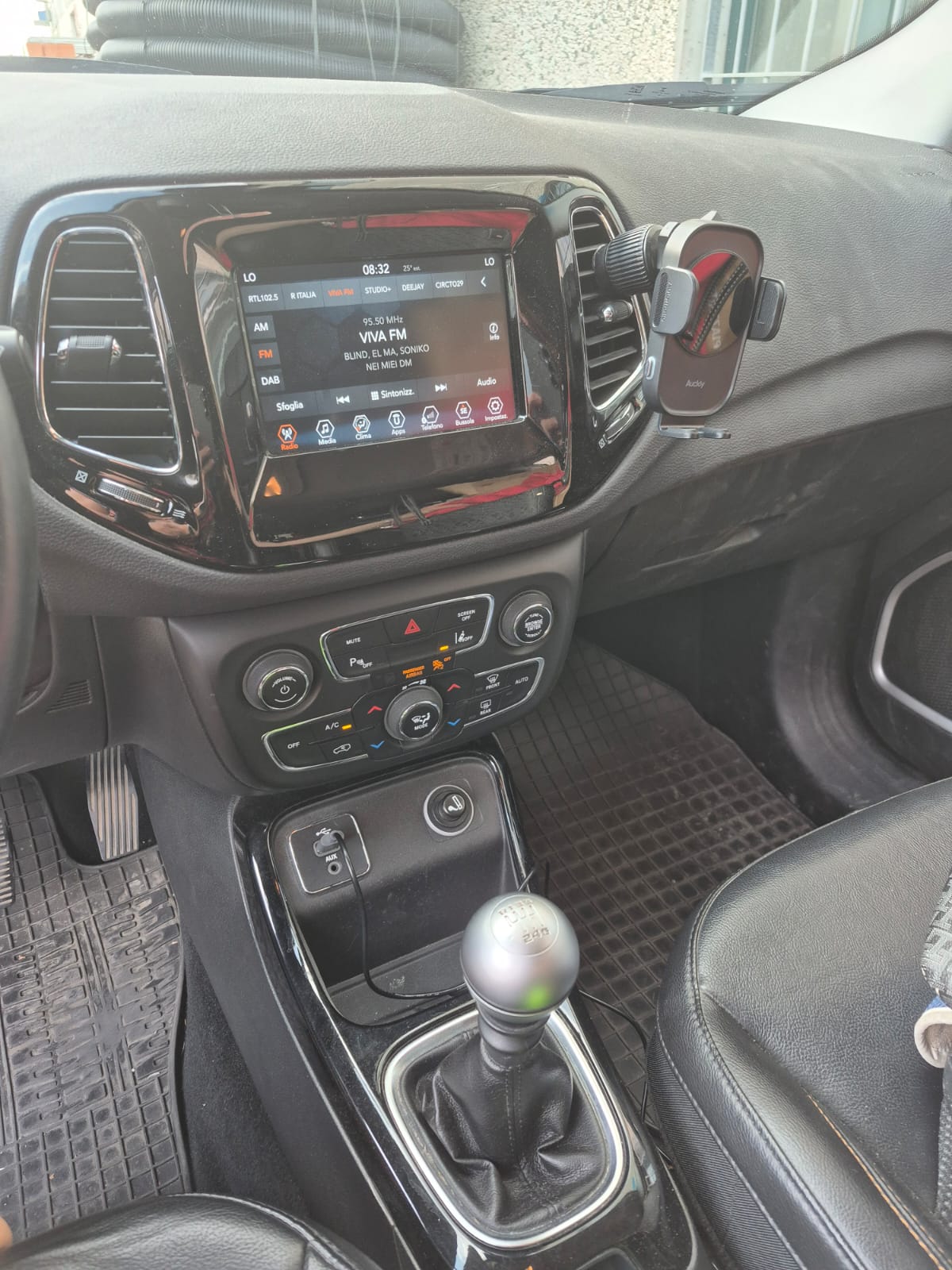 Jeep Compass - immagine 8